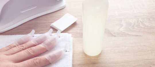 enlever du vernis semi-permanent